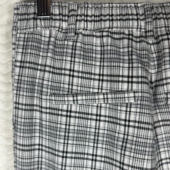Hollister Gray Plaid Chinos - Picture 12 of 14